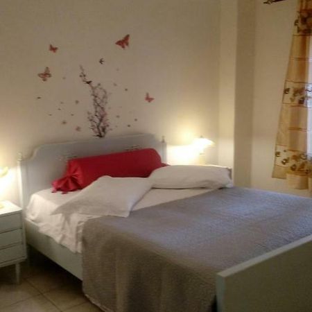Cozy House 2 Apartment Vrachati Ngoại thất bức ảnh
