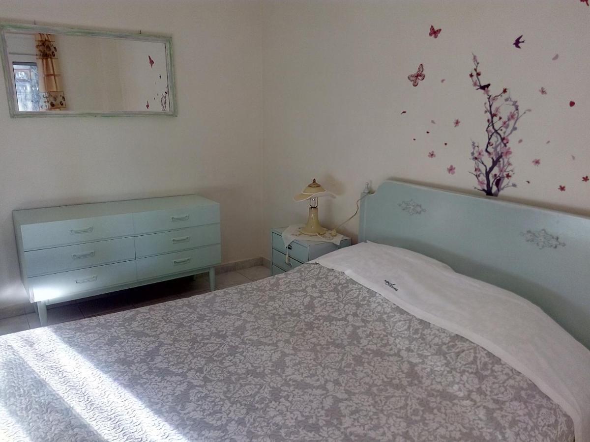 Cozy House 2 Apartment Vrachati Ngoại thất bức ảnh