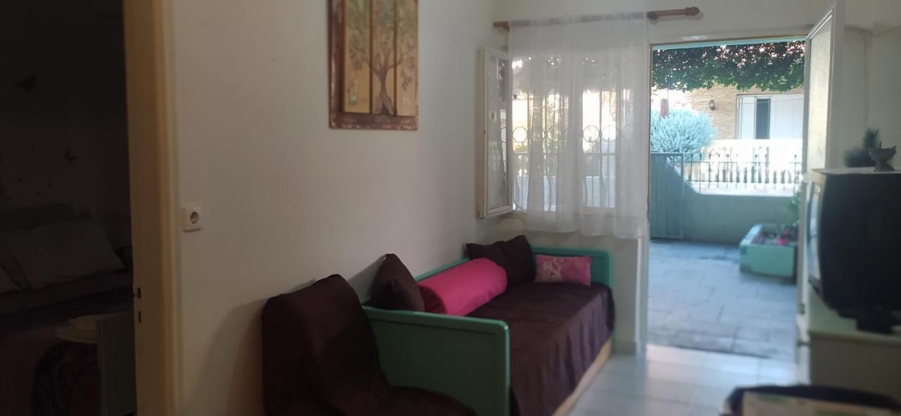 Cozy House 2 Apartment Vrachati Ngoại thất bức ảnh