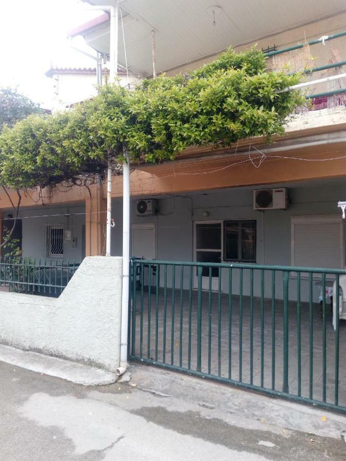 Cozy House 2 Apartment Vrachati Ngoại thất bức ảnh
