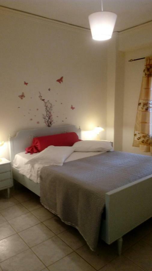 Cozy House 2 Apartment Vrachati Ngoại thất bức ảnh